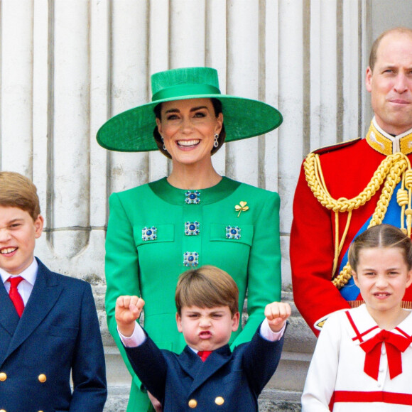 Le prince George, le prince Louis, la princesse Charlotte, Kate Catherine Middleton, princesse de Galles, le prince William de Galles - La famille royale d'Angleterre sur le balcon du palais de Buckingham lors du défilé "Trooping the Colour" à Londres. Le 17 juin 2023