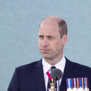 Le prince William a donné des nouvelles de son épouse cette semaine pour les 80 ans du Débarquement
Le prince William de Galles - La famille royale d'Angleterre lors des commémorations du 80ème anniversaire du débarquement (D-Day) à Portsmouth. Le 5 juin 2024 © Rowan Griffiths / Mirrorpix / Bestimage 