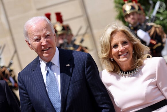 Joe Biden et sa femme Jill - Le président des Etats-Unis et sa femme à leur arrivée au palais de l'Elysée à Paris, à l'occasion de leur visite d'état en France. Le 8 juin 2024 © Jacovides-Moreau / Bestimage 