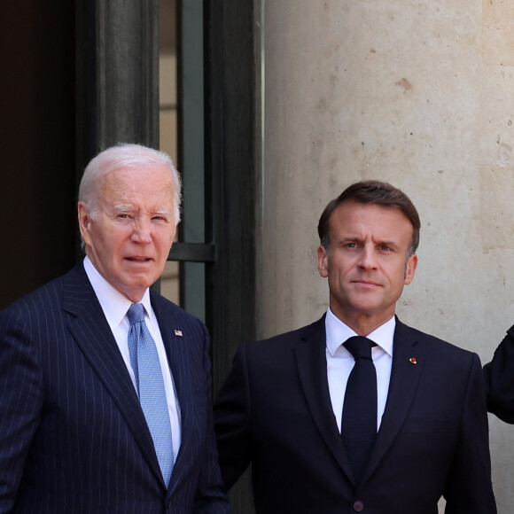 De nombreuses autres personnalités ont aussi assisté à cet évènement
Joe Biden, Emmanuel Macron - Le président des Etats-Unis et sa femme à leur arrivée au palais de l'Elysée à Paris, à l'occasion de leur visite d'état en France. Le 8 juin 2024 © Jacovides-Moreau / Bestimage 