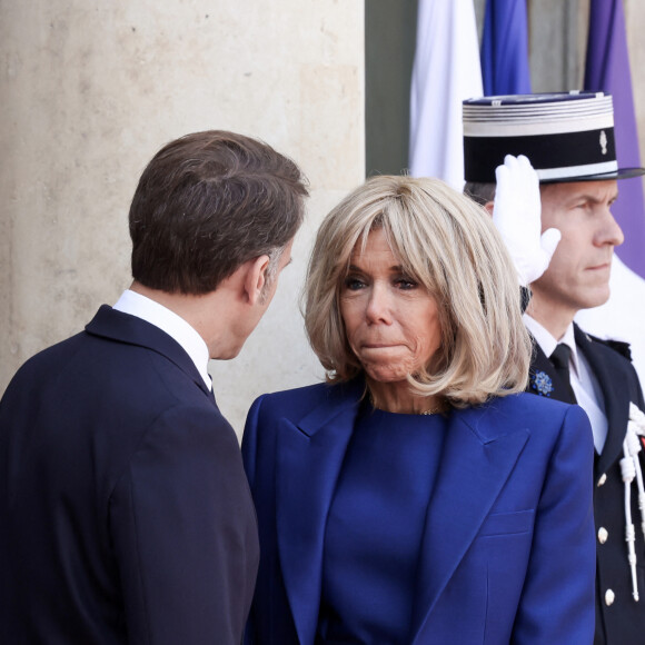 Le président français Emmanuel Macron et la première dame, Brigitte Macron accueillent le président américain et sa femme au palais de l'Elysee pour une visite d'état. Le 8 juin 2024. © Stéphane Lemouton / Bestimage 