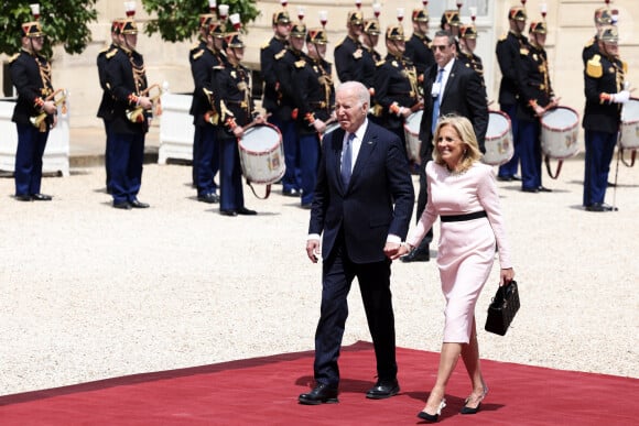 Le président français et la première dame accueillent le président américain Joe Biden et sa femme Jill Biden au palais de l'Elysee pour une visite d'état. Le 8 juin 2024. © Stéphane Lemouton / Bestimage 