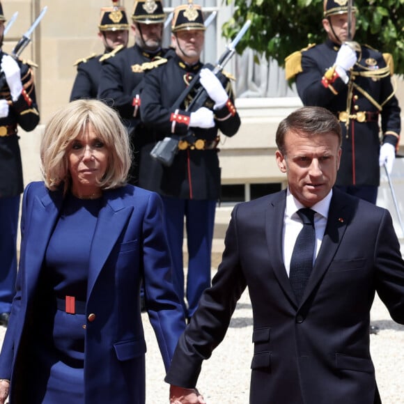 Le président français Emmanuel Macron et la première dame, Brigitte Macron accueillent le président américain Joe Biden et sa femme Jill Biden au palais de l'Elysee pour une visite d'état. Le 8 juin 2024. © Stéphane Lemouton / Bestimage 