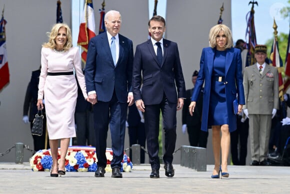 Emmanuel Macron et sa femme Brigitte, Joe Biden et sa femme Jill - Cérémonie à l'Arc de Triomphe à Paris, à l'occasion du voyage officiel du président des Etats-Unis en France. Le 8 juin 2024 © Jeanne Accorsini / Pool / Bestimage 