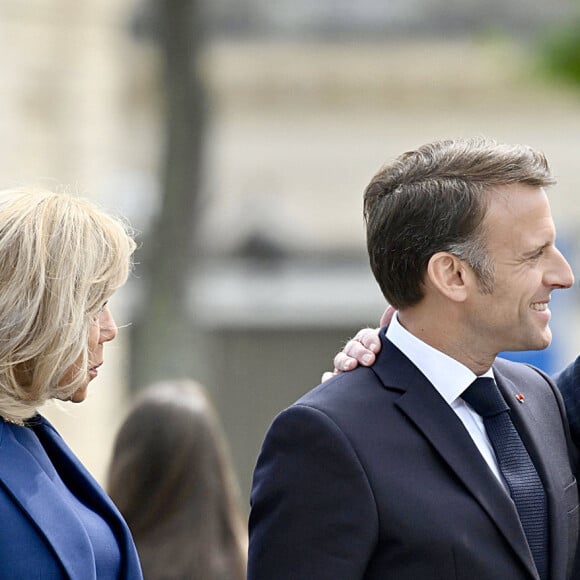 Emmanuel Macron et sa femme Brigitte, Joe Biden et sa femme Jill - Cérémonie à l'Arc de Triomphe à Paris, à l'occasion du voyage officiel du président des Etats-Unis en France. Le 8 juin 2024 © Jeanne Accorsini / Pool / Bestimage 