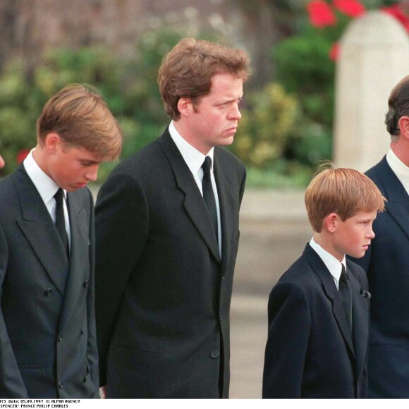 Charles Spencer, Prince Charles, Prince Philip, Prince William, Prince Harry - Procession aux funérailles de Lady Diana, Londres.