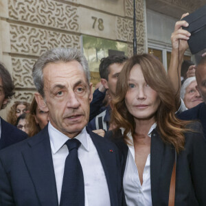 Nicolas Sarkozy et Carla Bruni-Sarkozy lors de la Manifestation en soutien à Israël suite aux attentats du Hamas du 7 octobre 2023 à Paris le 09/10/2023 © Jack Tribeca / Bestimage 