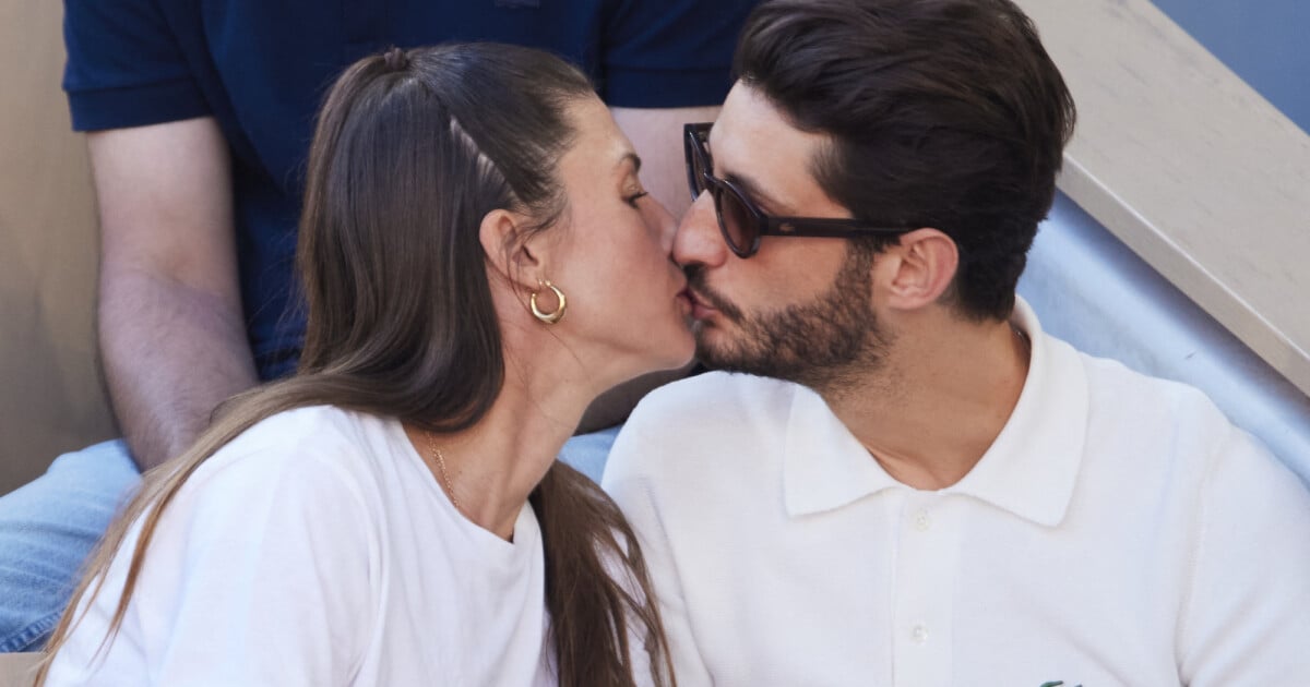 PHOTOS Pierre Niney se lâche comme jamais : pluie de baisers et de câlins avec sa belle amoureuse à Roland-Garros, les stars de cinéma so in love !