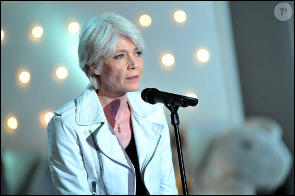 Françoise Hardy était en souffrance depuis des années.
Françoise Hardy à l'enregistrement de l'émission Vivement Dimanche.