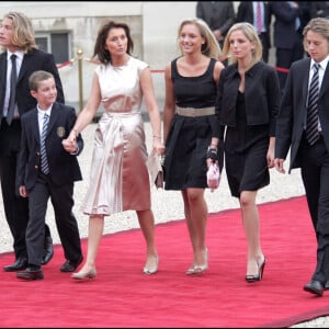 Jean Sarkozy, Louis Sarkozy, Cécilia Attias, Jeanne-Marie et Judith Martin et Pierre Sarkozy. Passation de pouvoir entre Jacques Chirac et Nicolas Sarkozy au Palais de l'Elysée.