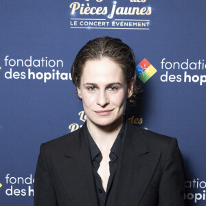 L'artiste n'hésite pas à remettre les pendules à l'heure de certains en rappelant qu'il se genre au masculin et qu'il est "trans". 
Exclusif - Christine and the Queens - Concert événement "Le gala des pièces jaunes" à l'Accor Arena Paris le 26 janvier 2024. Une soirée de gala exceptionnelle en faveur des Pièces Jaunes ! De nombreux artistes se succèderont pour chanter pour les enfants et adolescents hospitalisés. © Cyril Moreau / Guillaume Gaffiot / Bestimage