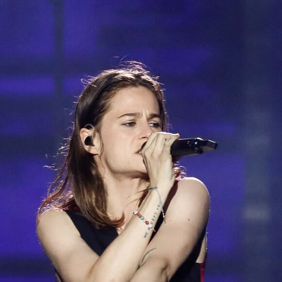 Exclusif - Christine and the Queens (Redcar) - Enregistrement de l'émission "Paris 2024 le concert événement...dans un an les jeux" sur le parvis de l'Hôtel de Ville de Paris, diffusée le 25 juillet sur France 2 à 21h10. Le 3 juillet 2023 © Tiziano Da Silva-Christophe Clovis / Bestimage