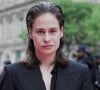 L'artiste qui se fait désormais appeler à Rahim a choisi à plusieurs reprises de changer de nom de scène. 
Héloïse Adélaïde Letissier (Christine and the Queens, Redcar) - Arrivées à la première cérémonie des Flammes, dédiée au rap au Théâtre du Châtelet à Paris. © Veeren / Bestimage