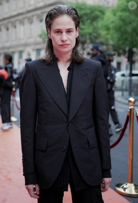 L'artiste qui se fait désormais appeler à Rahim a choisi à plusieurs reprises de changer de nom de scène. 
Héloïse Adélaïde Letissier (Christine and the Queens, Redcar) - Arrivées à la première cérémonie des Flammes, dédiée au rap au Théâtre du Châtelet à Paris. © Veeren / Bestimage