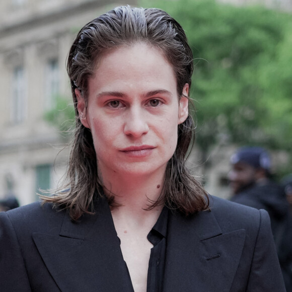 L'artiste qui se fait désormais appeler à Rahim a choisi à plusieurs reprises de changer de nom de scène. 
Héloïse Adélaïde Letissier (Christine and the Queens, Redcar) - Arrivées à la première cérémonie des Flammes, dédiée au rap au Théâtre du Châtelet à Paris. © Veeren / Bestimage