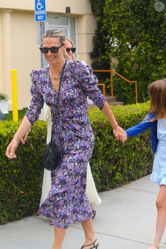 Exclusif - Molly Sims et sa fille après la cérémonie de remise de diplôme, le 12 juin 2024.