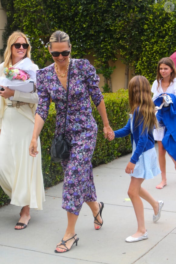 Exclusif - Molly Sims et sa fille après la cérémonie de remise de diplôme, le 12 juin 2024.