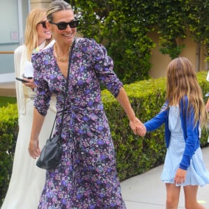 Exclusif - Molly Sims et sa fille après la cérémonie de remise de diplôme, le 12 juin 2024.