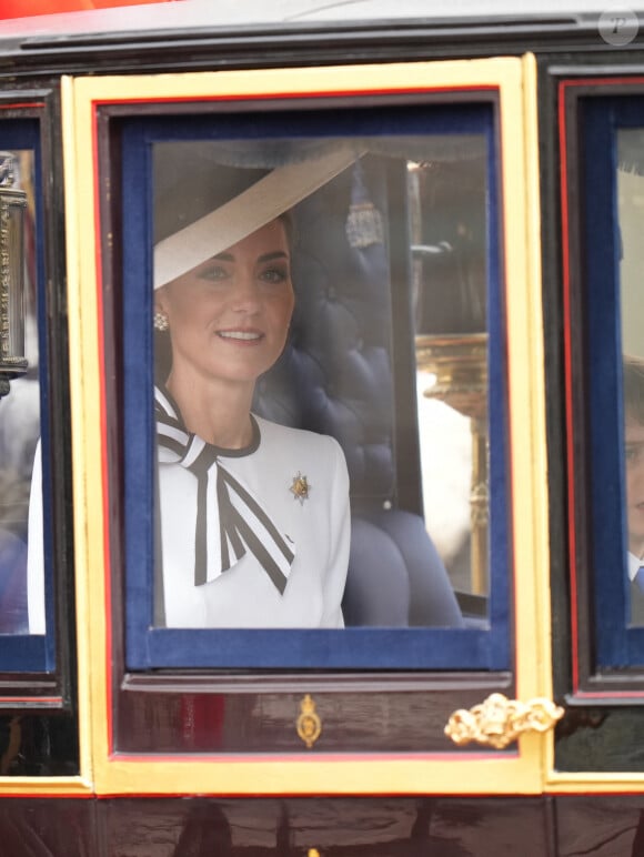 Des images rares
Catherine (Kate) Middleton, princesse de Galles - Les membres de la famille royale britannique lors de la parade Trooping the Color à Londres, Royaume Uni, le 15 juin 2024. © Julien Burton/Bestimage 