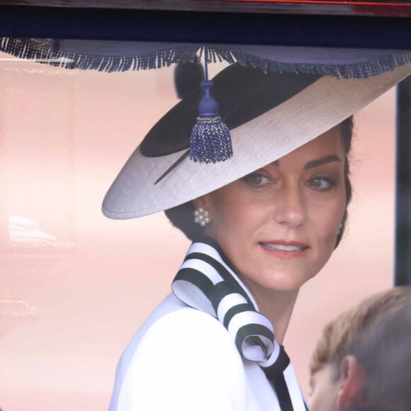 Catherine (Kate) Middleton, princesse de Galles - Les membres de la famille royale britannique lors de la parade Trooping the Color à Londres, Royaume Uni, le 15 juin 2024. © Ian Vogler/MirrorPix/Bestimage 