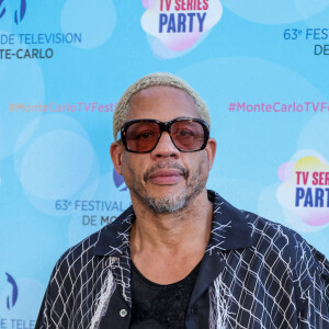 Joeystarr était de la partie pour célébrer la fiction NCIS
Joey Starr pour la soirée du 1000ème épisode de "NCIS" autour d'un gateau au Neptune lors de la 63ème édition du Festival de television de Monte-Carlo, Monaco, le 15 juin 2024. © Denis Guignebourg/BestImage 