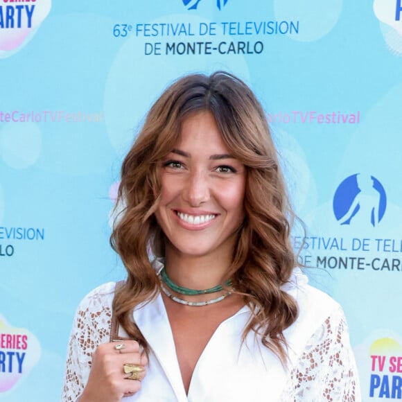 L'ancienne Miss France Delphine Wespiser portait un ensemble blanc très court en dentelle.
Delphine Wespiser pour la soirée du 1000ème épisode de "NCIS" autour d'un gateau au Neptune lors de la 63ème édition du Festival de television de Monte-Carlo, Monaco, le 15 juin 2024. © Denis Guignebourg/BestImage 