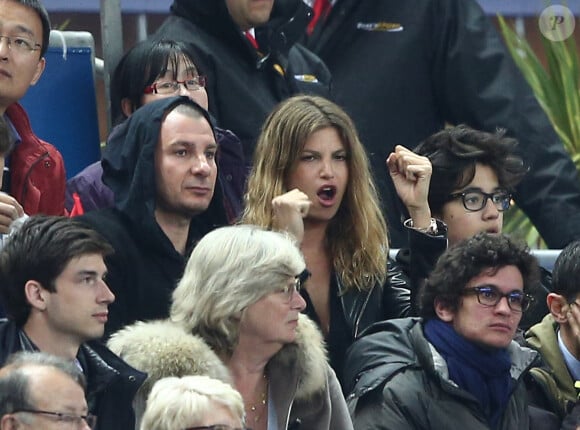 Michaël Youn avec sa compagne Isabelle Funaro et son beau-fils Sean (fils de Pascal Obispo et isabelle Funaro) - People à la finale de la Coupe de la Ligue entre le Psg et Bastia au Stade de France à Saint-Denis le 11 avril 2015. Le psg a remporté le titre sur le score de 4 à 0.