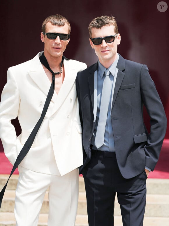 Clément Chabernaud, George Barnett - Arrivées au défilé Gucci mode hommes Printemps/été 2025 lors de la Fashion Week de Milan, le 17 juin 2024.