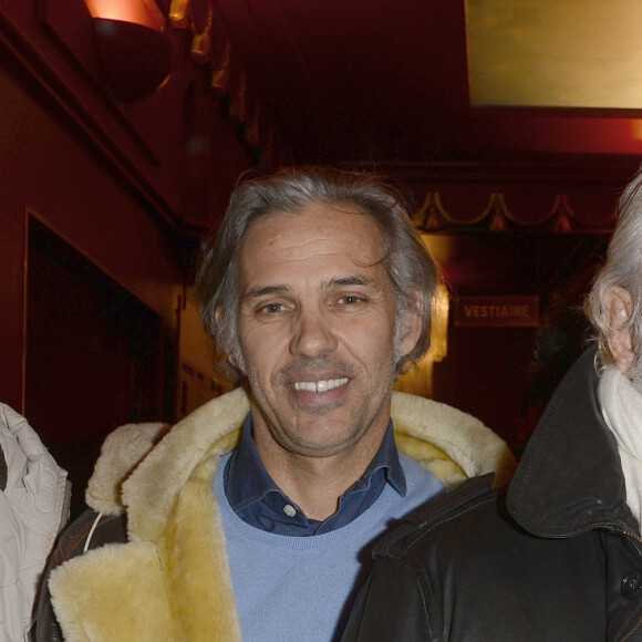 Exclusif - Jean-Paul Belmondo, Paul Belmondo et son fils Victor - People à la générale de la pièce "A torts et à raison" au théâtre Hébertot à Paris le 25 janvier 2016. © Coadic Guirec/Bestimage