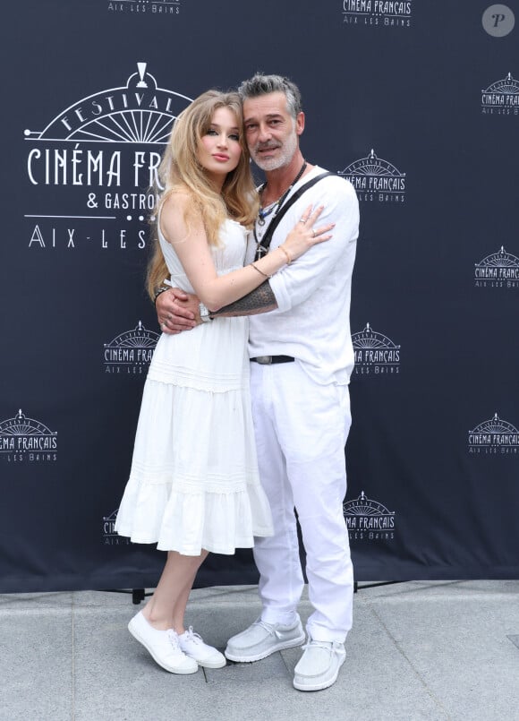 Exclusif - Catherine Davydzenka et son compagnon Stéphane Blancafort (Ici Tout commence) - Photocall lors de la 3ème édition du Festival du Cinéma Français et de la Gastronomie d'Aix-les-Bains. Le 7 juin 2024 © Denis Guignebourg / Bestimage 