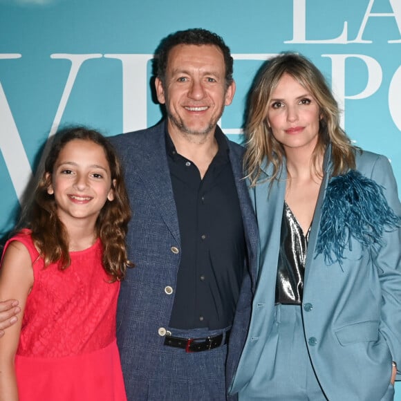 Dany Boon avec sa fille Sarah et sa compagne Laurence Arné - Avant-première du film "La Vie pour de vrai" au cinéma Pathé Wepler à Paris le 18 avril 2023. © Coadic Guirec/Bestimage