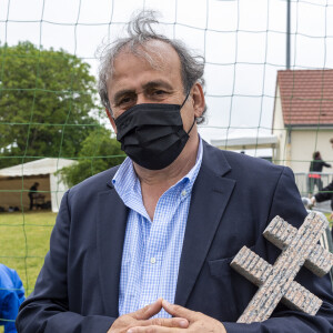 Michel Platini lors du match d'inauguration du stade Charles de Gaulle à Colombey-les-Deux-Églises entre le Variétés Club de France et le club local le 6 juin 2021. Ce match contre le FC Colombey a été joué au profit de la Fondation Anne-de-Gaulle © Pierre Perusseau / Bestimage