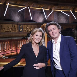 Claire Chazal et Alex Vizorek lors de l'enregistrement de l'émission "Le grand échiquier : Francophonie", diffusée le 16 juin sur France 2