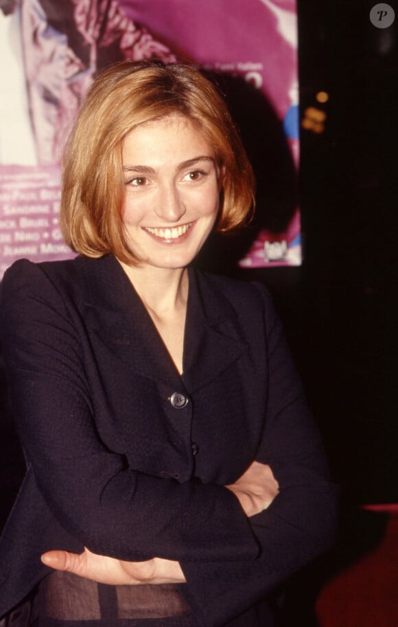 Julie Gayet en 1995, elle avait 23 ans