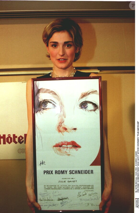 Archives - Julie Gayet