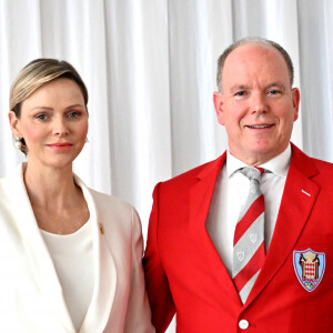 La nageuse Lisa Pou, la princesse Charlene de Monaco, le prince Albert II de Monaco, et la pongiste Xiaoxin Yang durant la présentation officielle, au Yacht Club de Monaco, le 27 juin 2024, des athlètes monégasques qui participeront aux prochains Jeux Olympiques de Paris du 26 juillet au 11 août 2024. Pour ces jeux de la XXXIIIeme Olympiade, Monaco aura 5 sportifs, 3 femmes et 2 hommes, en compétition. Les porte-drapeaux de la Principauté sont les nageurs Lisa Pou et Théo Druenne. © Bruno Bebert/Bestimage