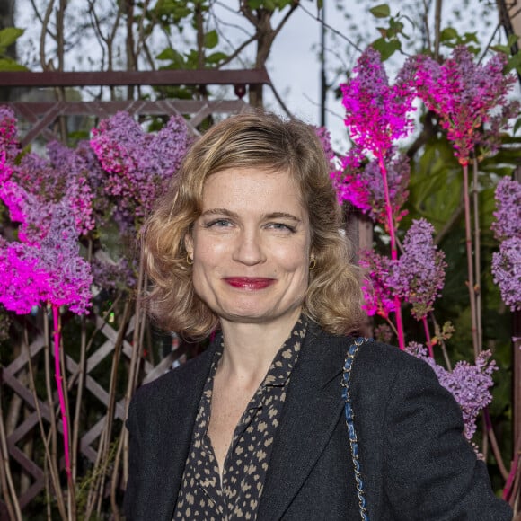 Sarah Biasini - Remise du prix littéraire "La Closerie des Lilas" à la Closerie des Lilas à Paris le 12 avril 2022. Le Prix de la Closerie des Lilas couronne une romancière de langue française dont l'ouvrage paraît à la rentrée de janvier. Le Prix de la Closerie des Lilas a pour originalité d'être composé d'un jury permanent et d'un jury invité, renouvelé chaque année. Le jury 2018 a attribué le Prix de la Closerie des Lilas 2018 à E. Piacentini pour "Les Silences d'Ogliano" aux éditions Actes Sud. © Pierre Perusseau/Bestimage