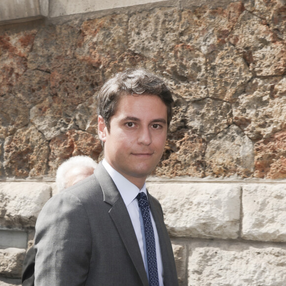 Le premier ministre Gabriel Attal vote pour le premier tour des législatives à Vanves banlieue de Paris, France, le 30 juin 2024. © Jack Tribeca/Bestimage