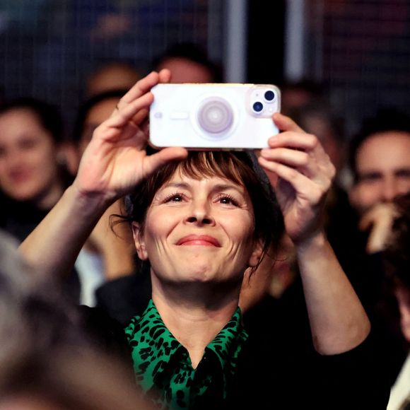 qui a été réunie lors du Festival de l'Alpe d'Huez pour la projection du court métrage de Chloé Jouannet
Exclusif - Armelle Deutsh - Projection du court métrage "Allez ma Fille" réalisé par Chloé Jouannet lors du 27éme Festival International du Film de Comédie de l'Alpe d'Huez, le 17 janvier 2024.© Dominique Jacovides / Bestimage