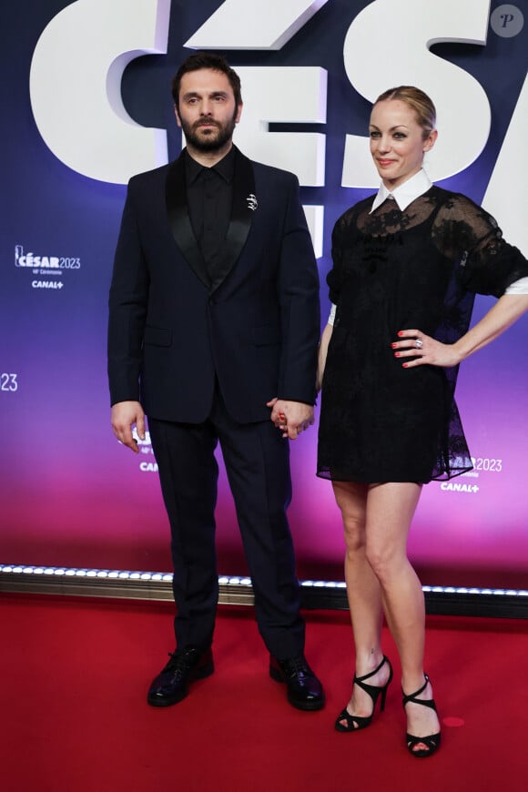 Pio Marmai et sa compagne Charlotte Ranson au photocall de la 48ème cérémonie des César à l'Olympia à Paris le 24 février 2023 © Dominique Jacovides / Olivier Borde / Bestimage 