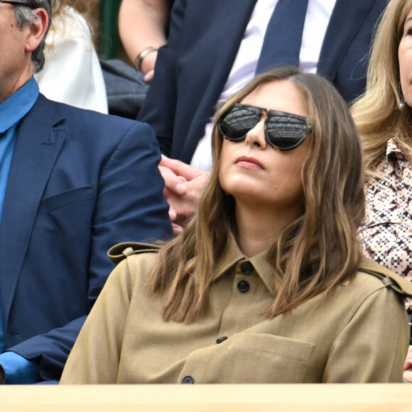 Il est en couple avec la star du tennis, Maria Sharapova
 
Maria Sharapova et son fiancé Alexander Gilkes - Les célébrités assistent au tournoi de tennis de Wimbledon (24 juin - 14 juillet 2024) à Londres, le 3 juillet 2024.