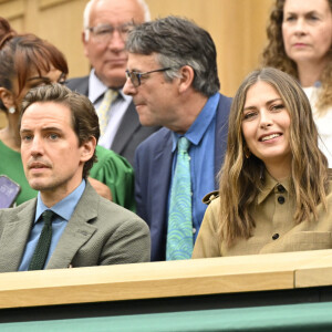 Pour l'occasion, les amoureux ont opté pour des looks très sobres et chics
 
Maria Sharapova et son fiancé Alexander Gilkes assistent au tournoi de tennis de Wimbledon (24 juin - 14 juillet 2024) à Londres, le 3 juillet 2024. © Chryslene Caillaud / Panoramic / Bestimage