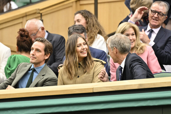 Maria Sharapova et son fiancé Alexander Gilkes assistent au tournoi de tennis de Wimbledon (24 juin - 14 juillet 2024) à Londres, le 3 juillet 2024. © Chryslene Caillaud / Panoramic / Bestimage