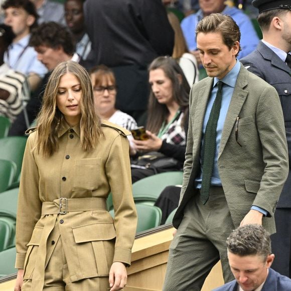 Maria Sharapova et son fiancé Alexander Gilkes assistent au tournoi de tennis de Wimbledon (24 juin - 14 juillet 2024) à Londres, le 3 juillet 2024. © Chryslene Caillaud / Panoramic / Bestimage