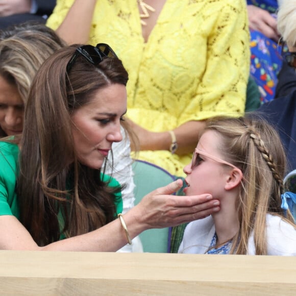 Le prince et la princesse de Galles avec le prince George et la princesse Charlotte lors de la finale masculine du dernier jour des championnats de tennis de Wimbledon à Londres, au Royaume-Uni, le 16 juillet 2023. Photo par Stephen Lock / i-Images/ABACAPRESS.COM