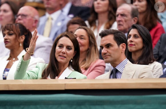 La princesse de Galles aux côtés de Roger Federer dans la loge royale lors de la deuxième journée des championnats de Wimbledon 2023 au All England Lawn Tennis and Croquet Club à Wimbledon. UK, le mardi 4 juillet 2023. Photo par Adam Davy/PA Wire/ABACAPRESS.COM