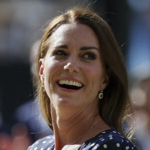 La duchesse de Cambridge offre la finale du tennis masculin de Wimbledon 2022 à Novak Djokovic le 10 juillet 2022 à Londres, Royaume-Uni. Photo par Marc Aspland/The Times/News Licensing/ABACAPRESS.COM