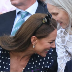 Kate Middleton et le prince George dans la loge royale pour la finale du simple messieurs lors de la dernière journée des championnats de tennis de Wimbledon à Londres, Royaume-Uni, le 10 juillet 2022. Photo par Stephen Lock/i-Images/ABACAPRESS.COM