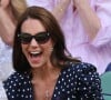 L'occasion pour tous d'admirer ses tenues, mais aussi ses fous rires
Le Prince William, Kate Middleton et le Prince George dans la loge royale pour la finale du simple messieurs lors de la dernière journée des championnats de tennis de Wimbledon à Londres, Royaume-Uni, le 10 juillet 2022. Photo par Stephen Lock/i-Images/ABACAPRESS.COM