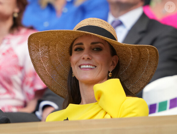 La duchesse de Cambridge dans la Royal Box le treizième jour des championnats de Wimbledon 2022 au All England Lawn Tennis and Croquet Club, Wimbledon. Samedi 9 juillet 2022. Photo par Zac Goodwin/PA Wire/ABACAPRESS.COM